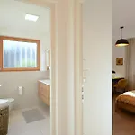 Maia Garden - & Private Garden Apartment