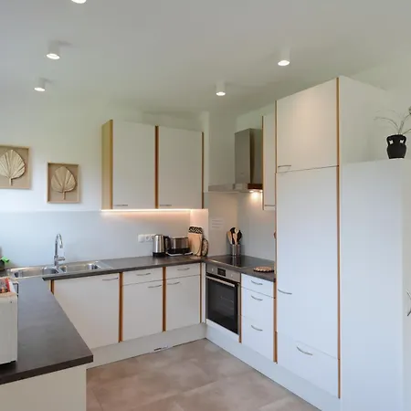 Maia Garden - & Private Garden Apartment Meran